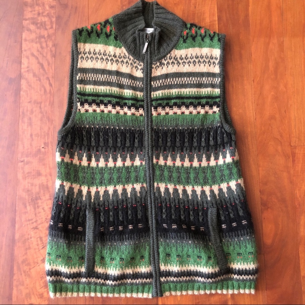 Worth 100% thick cashmere vest with pockets